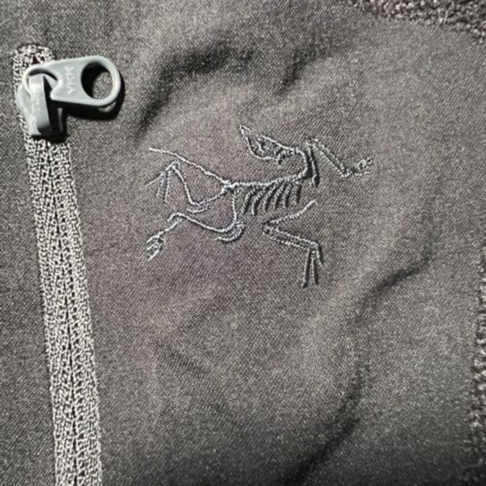 Arc’teryx Covert Cardigan Men’s Large Black 3 Pocket‎ Full Zip Jacket.
